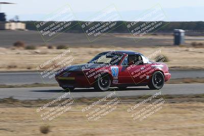 media/Nov-17-2024-CalClub SCCA (Sun) [[5252d9c58e]]/Around the Pits/